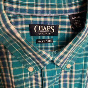 Chaps XL short sleeve cotton and polyester Oxford collar .